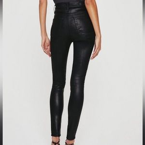 AG THE MILA SUPER HIGH RISE